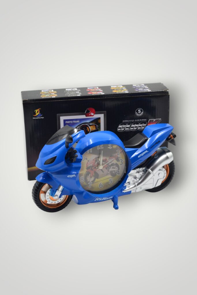 MOTOCICLETA CU CEAS
