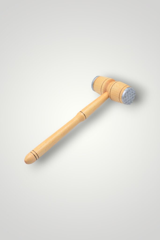 CIOCAN LEMN - MIC