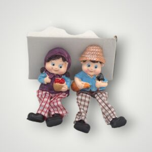 MAGNEȚI CU PICIOARE ATÂRNATE