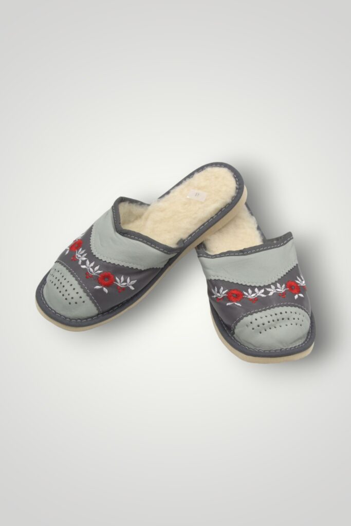 SET PAPUCI CU BLANA