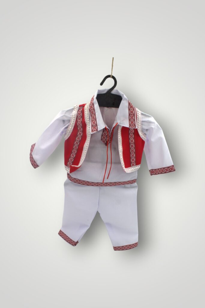 COSTUMAS TRADITIONAL PENTRU BAIETI