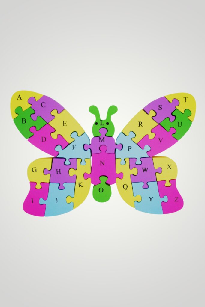 PUZZLE LEMN COLORAT - FLUTURE