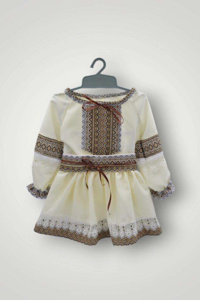 COSTUMAS TRADITIONAL FETITE