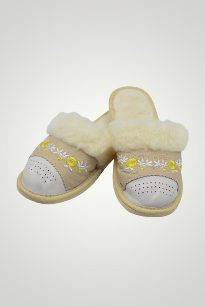 SET PAPUCI CU BLANA