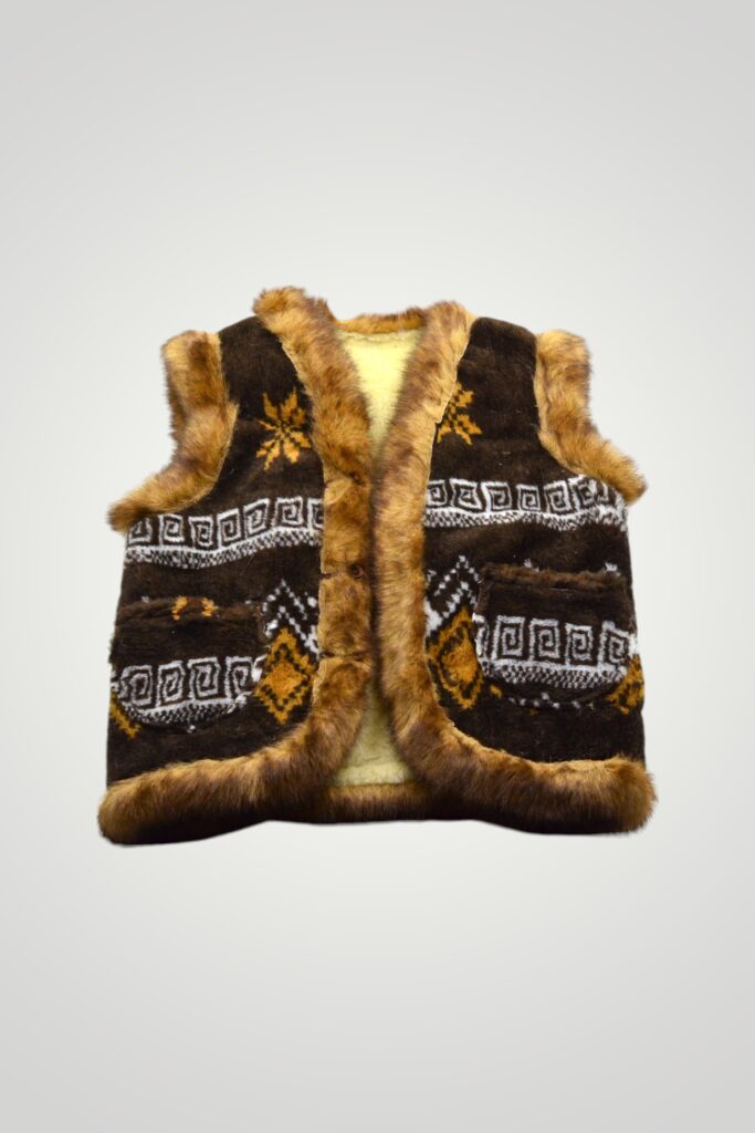 VESTĂ