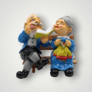 BUNICUL ȘI BUNICUȚA