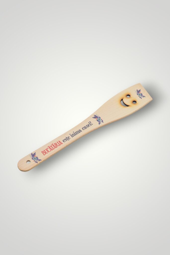 SPATULA - BUCATARIA ESTE INIMA CASEI