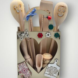 SET BUCATARIE CU 9 PIESE