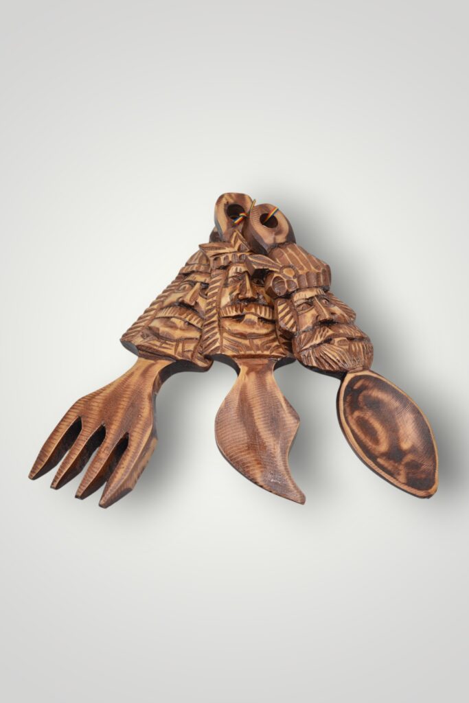 SET ORNAMENT LEMN SCULPTAT