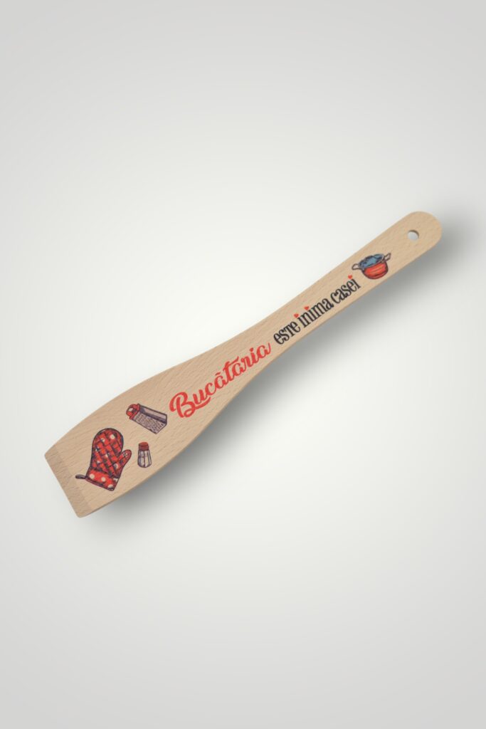 SPATULA - BUCATARIA ESTE INIMA CASEI