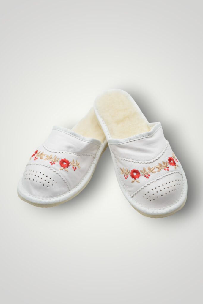 SET PAPUCI CU BLANA