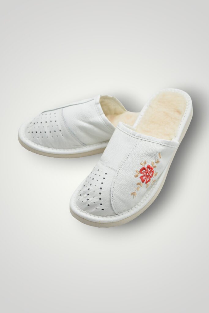 SET PAPUCI CU BLANA