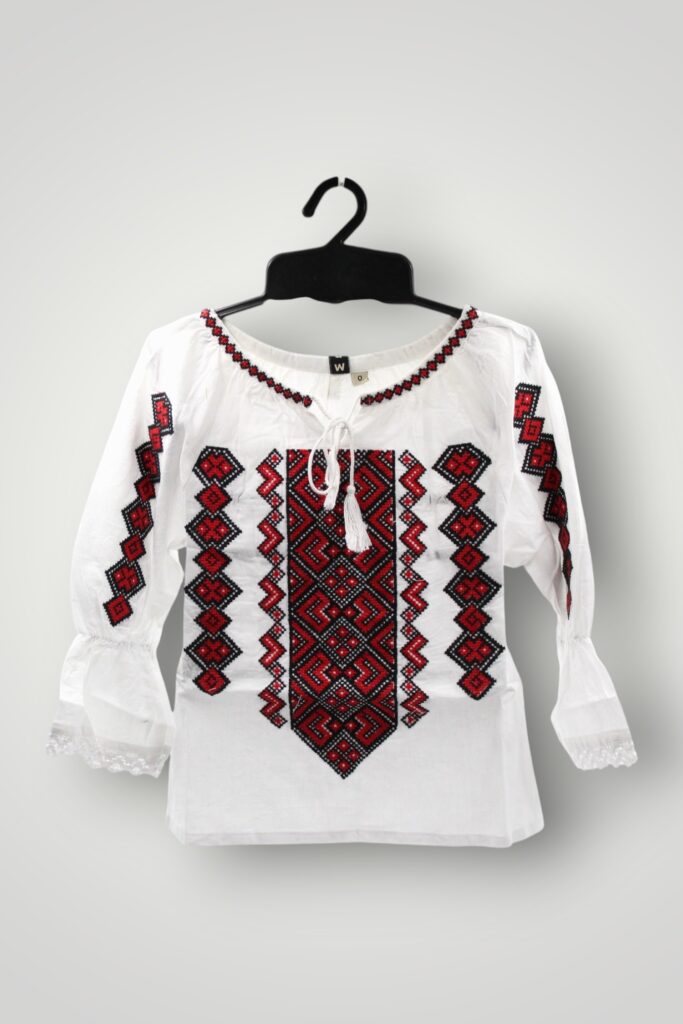 IE TRADITIONALA PENTRU FETITE